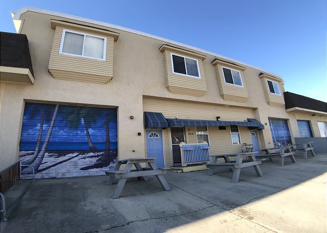 320 West Oak Ave, Unit A in Wildwood, NJ!