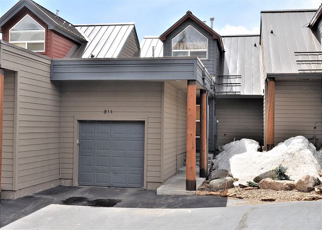 Forest Park 3 bed 4 Bath Twnhm HTJM