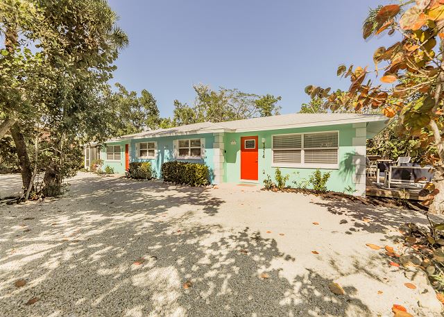 Turtle Tracks East | 2-Bedroom Duplex Near Sanibel Beach!