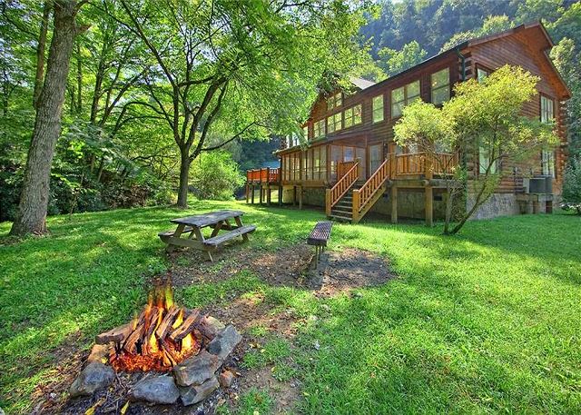 The Lodge at Caney Creek — Pigeon Forge, TN