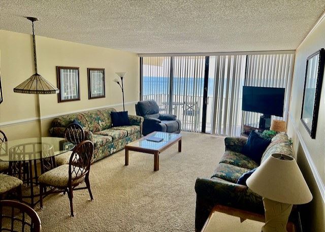 ROYAL GARDEN RESORT 412