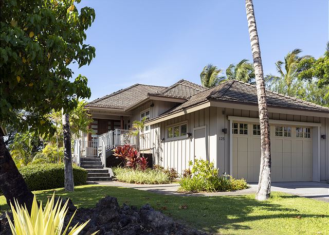 Savor the Best of Kamilo - with Golf Course and Ocean Views