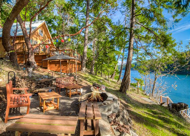 Neil Bay Waterfront Retreat — Roche Harbor, WA