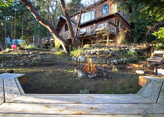 Kingfisher Waterfront Paradise