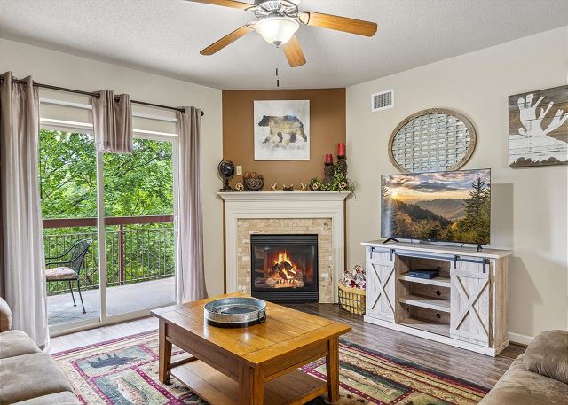 Cedar Lodge 403 Riverside Downtown Pigeon Forge Vacation Condo — Pigeon Forge, TN