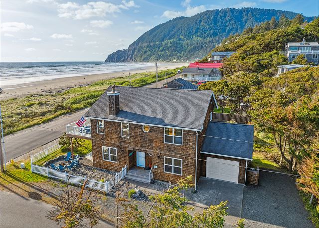Sea La Vie MCA#1020 — Manzanita, OR
