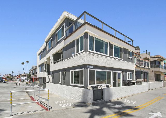 1926 W. Oceanfront Unit C — Newport Beach, CA