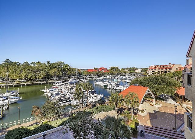 Fabulous Water & Shelter Cove Harbour Views