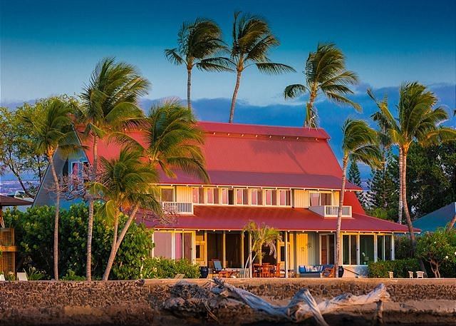 B.I. Kaiakea, Rare March Dates! Whale watch from lanai! Hot tub! Sleeps 12 — Kamuela, HI
