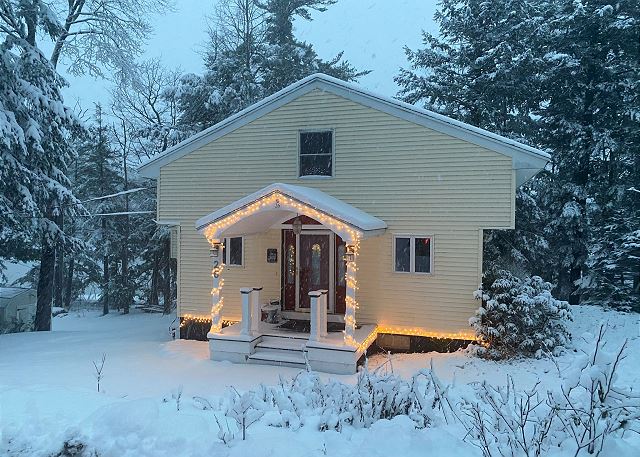 Sandy Beach Retreat — Madison, NH