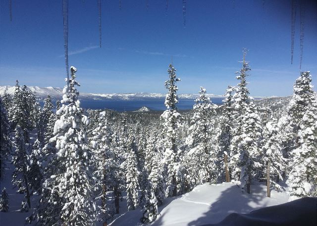 Lake Views, Loft Living. Year lease.  Very close to Heavenly Ski Resort- Boulder lodge and Stagecoach Lodge. (SL750H) — Kingsbury, NV