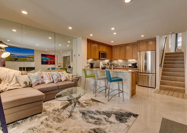 Ski in Ski out Modern Condo next to Stagecoach lift and lodge (SL416J) — Kingsbury, NV