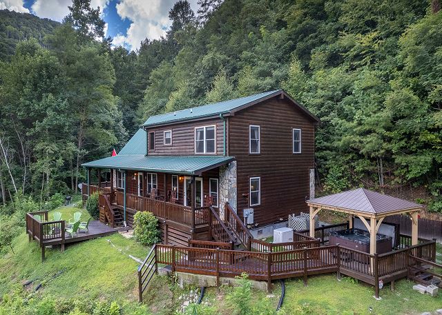 Chalet Daheim — Lackey Hill, NC