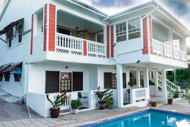 3-Bedroom Deluxe with Sea View