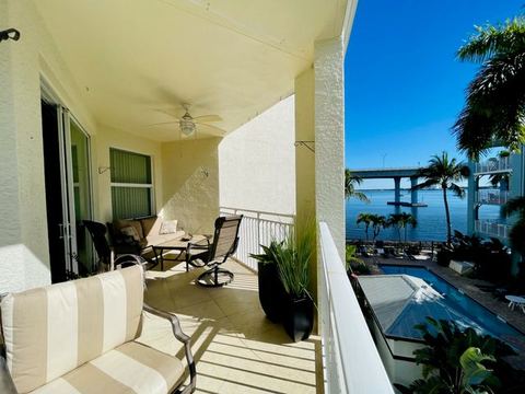 Walking Distance to Downtown Stuart | Sunrise to Sunsets Views!