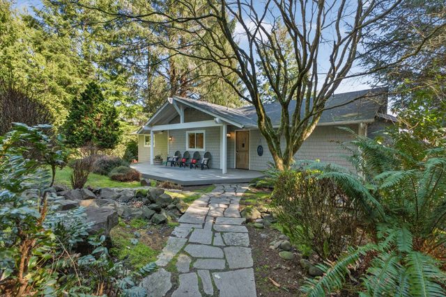 Siltcoos Lakefront Getaway