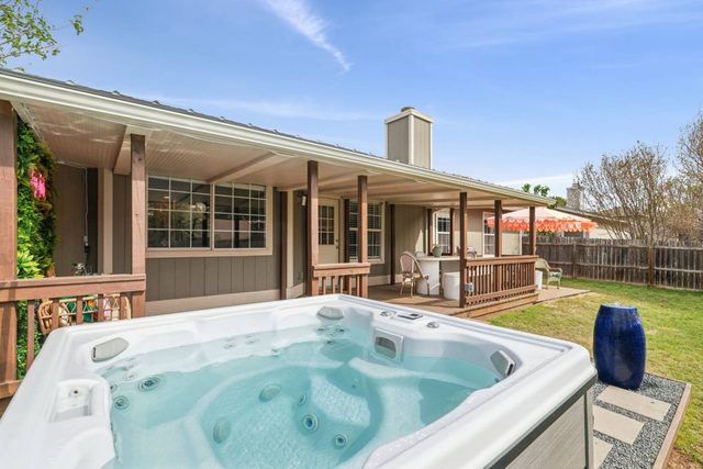 Beth Lane Hideaway