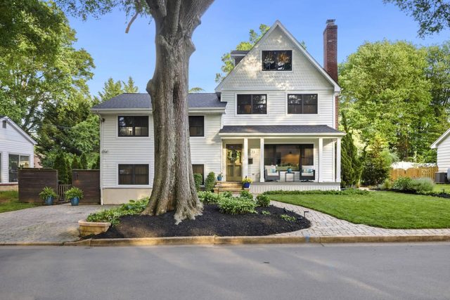 Maritime Manor
