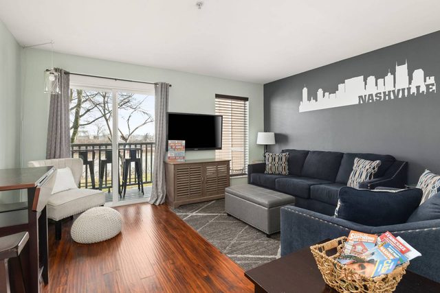 Riverfront 1004