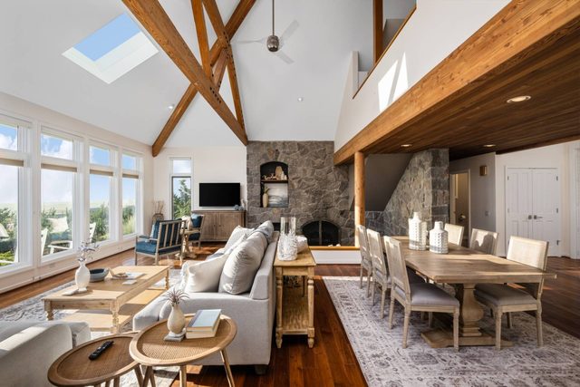 High Ridge House