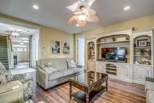 North Beach Banyan 412