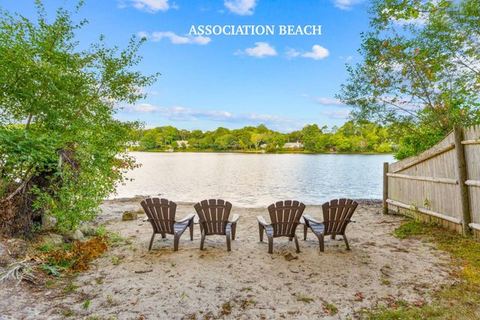 160 Pond View Dr