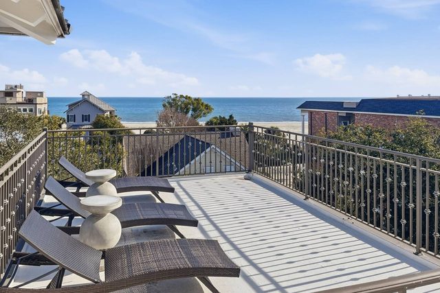 The Pelican Perch