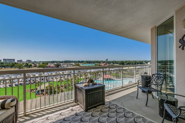 Barefoot Resort North Tower Unit 702