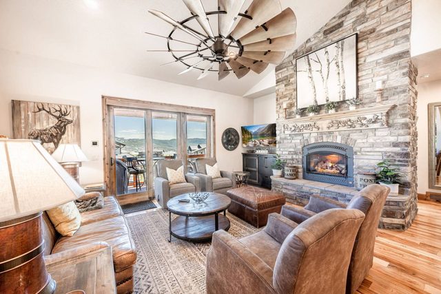 Deer Valley East, Stillwater | 1235 Hailstone