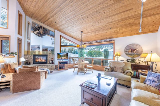 Deer Valley Fawngrove 1486