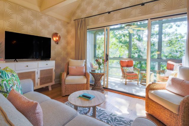 Palm Bungalow