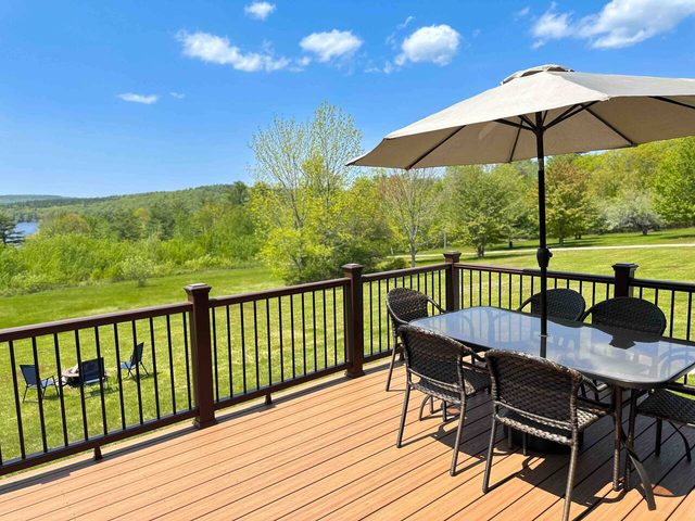 3BR Lake View Cabin~Fire Pit~Deck~Casino Nearby — Oxford, ME
