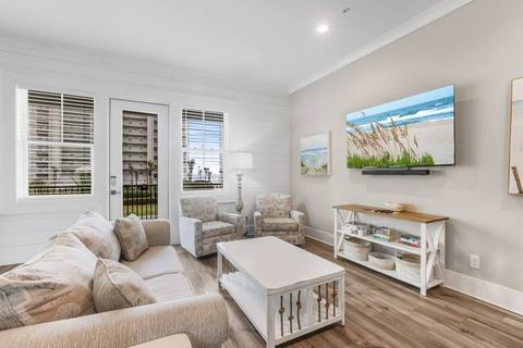 Beach View! 2 King Masters - Sleeps 12 - Pool!