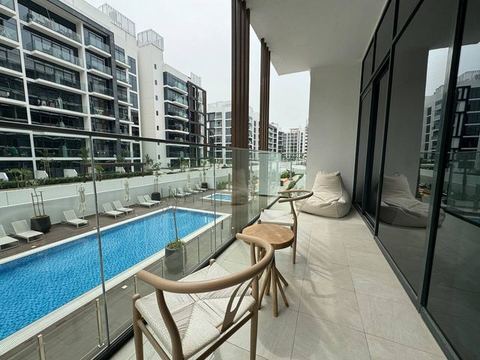 ASHRI HH Breathy Home, with Serene Pool Views