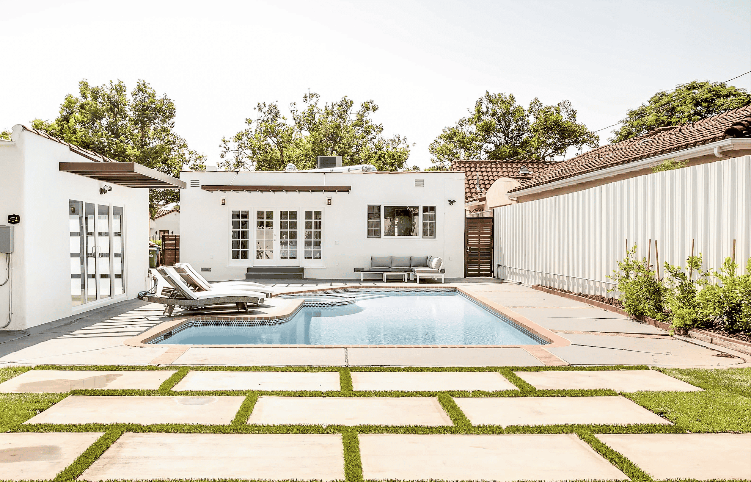 House, Melrose Village, 90046