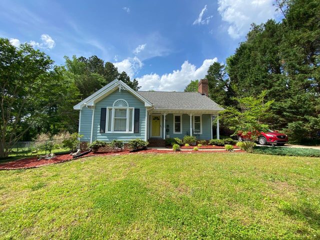 Beautiful recently updated 3bed/ 2 bath ranch — Fuquay-Varina, NC