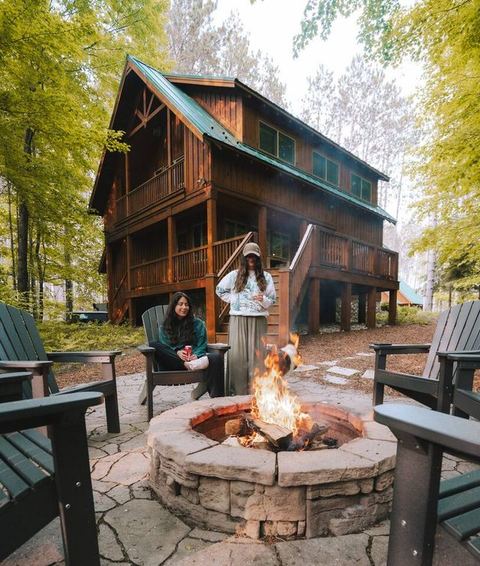 The Cabin on Pine Ridge