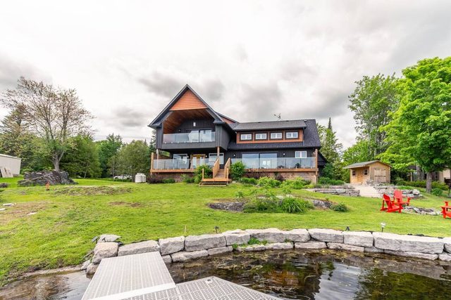 Blue Horizon Escape – Little Bald Lake — Trent Lakes, Ontario