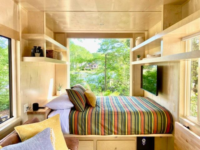 Water's Edge Tiny House Retreat