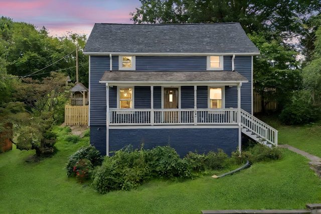 Family/Pet Friendly - Professional Design