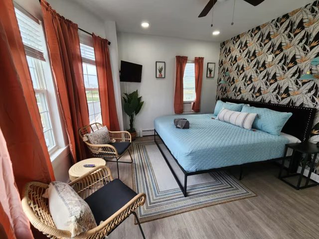 Seaside Grand Escape-2 Units,5BR, Near Beach & All
