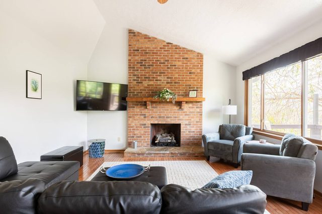 Ridgetop views near Asheville w/Private Hot Tub — Burnsville, NC