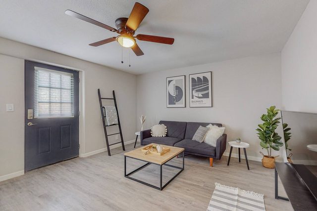 ⟫Dog Run & Courtyard 2 Bedroom Apt w/King Bed W&D