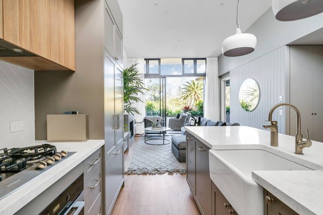 Stunning Penthouse Apartment with Views Over Park — Collaroy, New South Wales