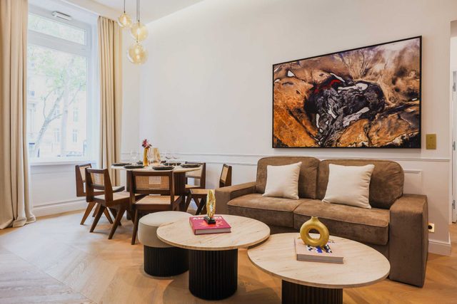 Charming flat - 2BR/ 6P - Arc de Triomphe