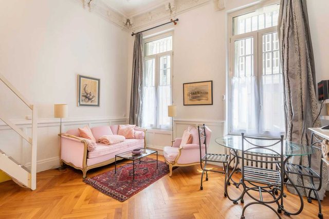 Charming duplex with AC -1BR-2P- Marseille