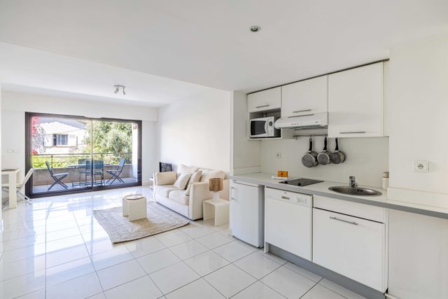 Charming apt with balcony/pool - 1BD/2P - Cannes