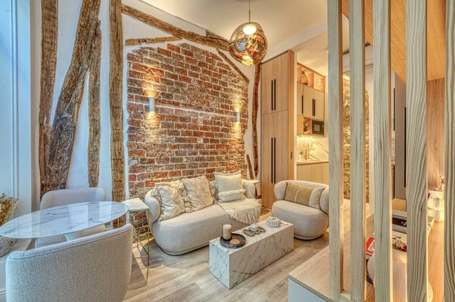 Central historic loft by architect, near Louvre