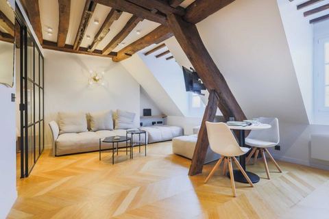 Modern flat -1BR-2P- in the heart of the Marais