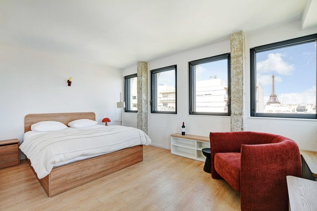 Room 1005 in a premium residence- Eiffel Tower view